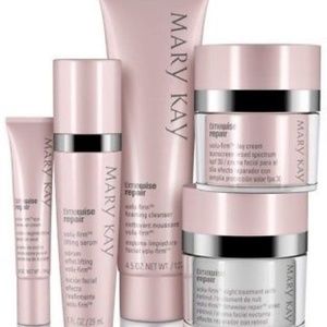 Mary Kay Volu Firm Set